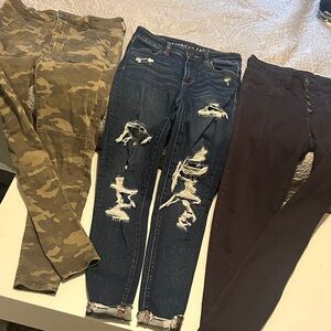 American Eagle Outfitters Women's Dark Blue Cropped Jeans